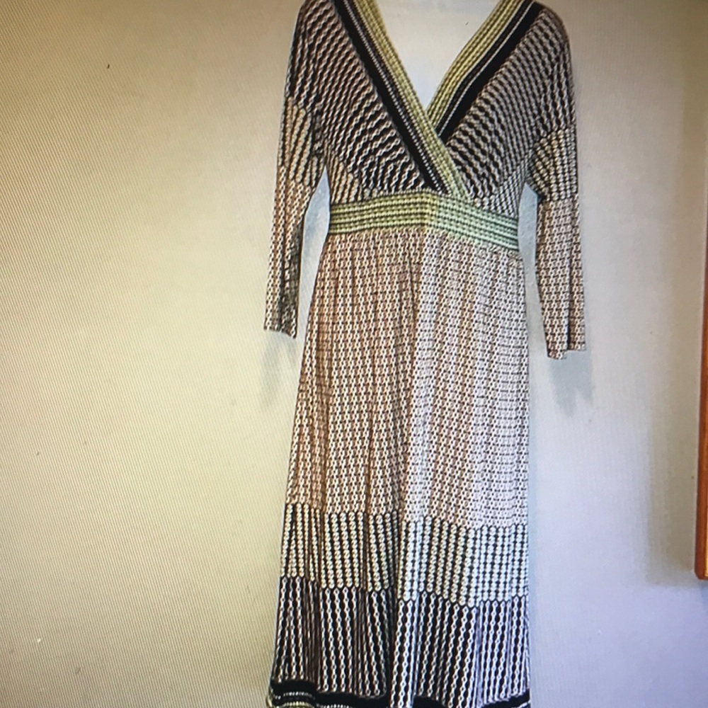 Beautiful Style Dress with an amazing print !